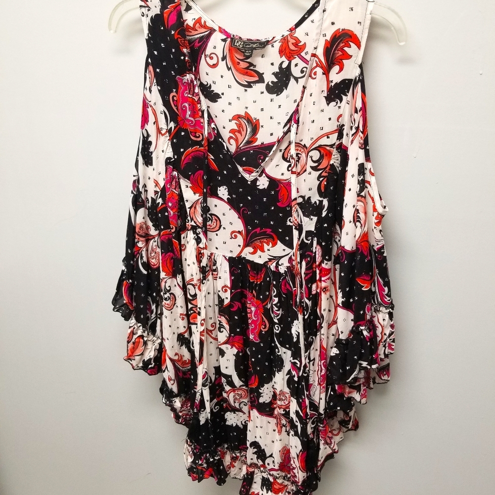 DG2 cold shoulder poncho top